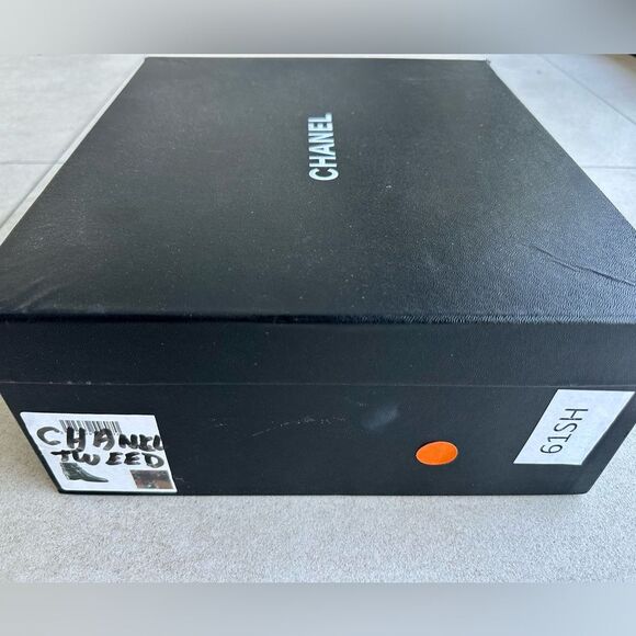 CHANEL 2017 Lambskin & Tweed Pattern Ankle Black Boots Size 40 - Picture 14 of 14